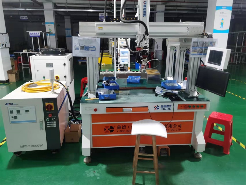 Laser welding machine