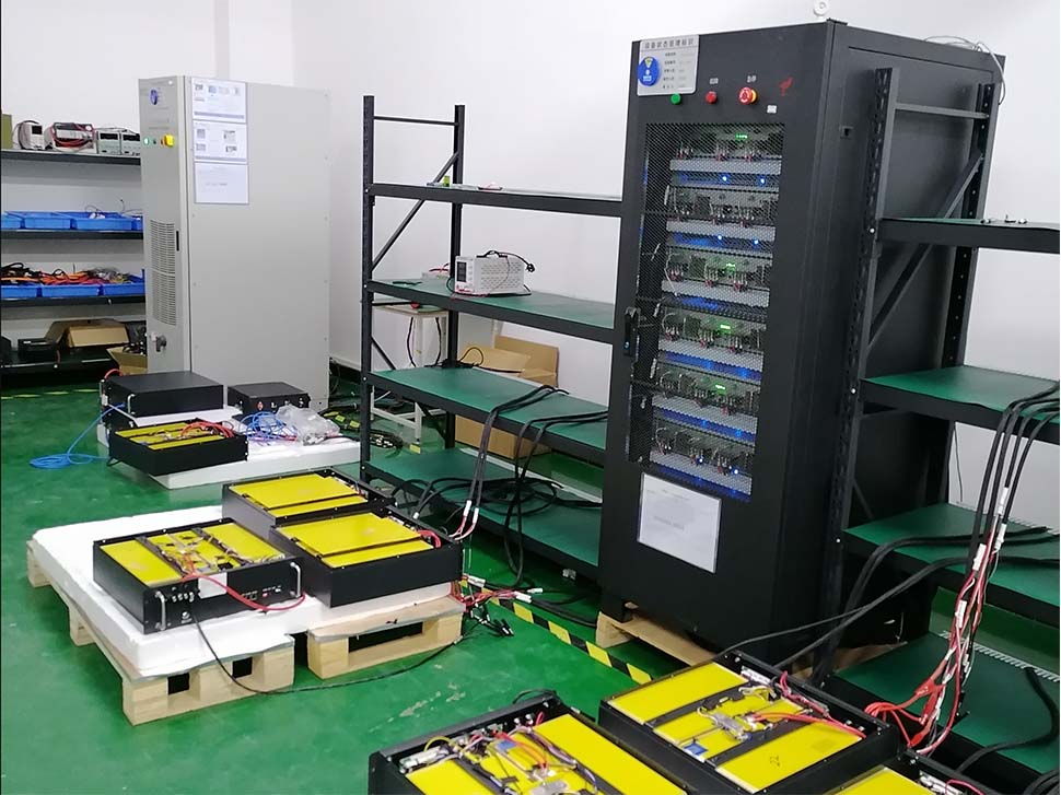 Power battery test cabinet